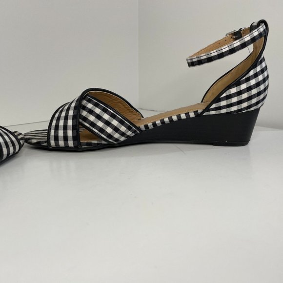 Diba VTG inspired Heels - Picture 7 of 7